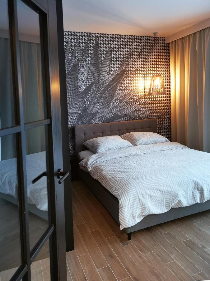 Come&Stay Apartments Wola Варшава Екстер'єр фото